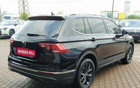 Volkswagen Tiguan II, 2021 год, 3 600 000 рублей, 4 фотография