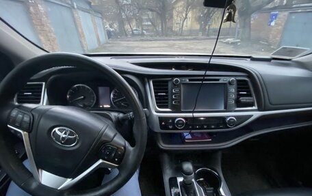 Toyota Highlander III, 2014 год, 3 300 000 рублей, 11 фотография