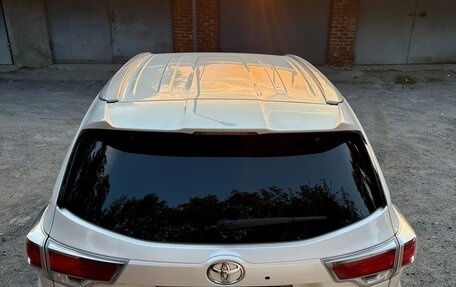 Toyota Highlander III, 2014 год, 3 300 000 рублей, 7 фотография