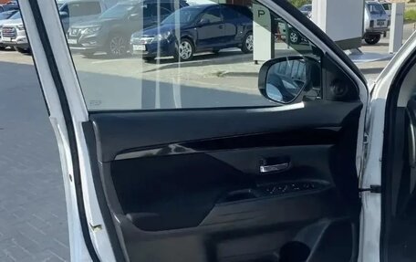 Mitsubishi Outlander III рестайлинг 3, 2021 год, 2 550 000 рублей, 9 фотография