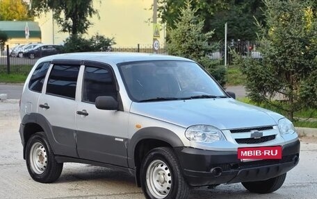 Chevrolet Niva I рестайлинг, 2011 год, 330 000 рублей, 2 фотография