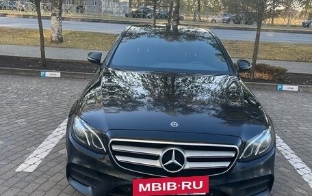 Mercedes-Benz E-Класс, 2019 год, 3 400 000 рублей, 10 фотография