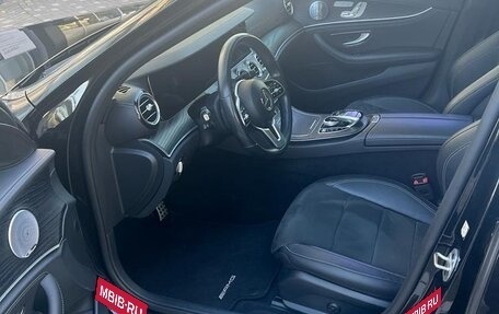 Mercedes-Benz E-Класс, 2019 год, 3 400 000 рублей, 4 фотография