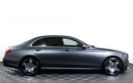 Mercedes-Benz E-Класс, 2019 год, 3 190 000 рублей, 4 фотография