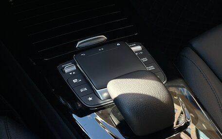 Mercedes-Benz A-Класс, 2022 год, 1 750 000 рублей, 13 фотография