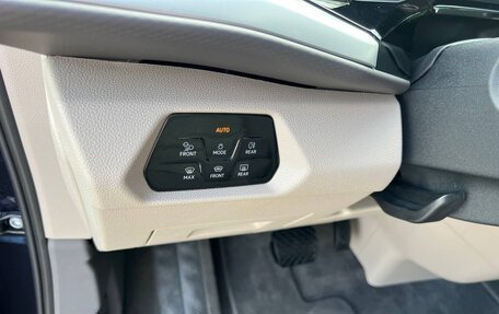 Volkswagen Multivan, 2023 год, 6 549 990 рублей, 13 фотография