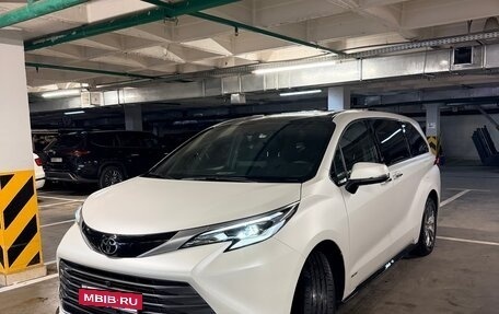 Toyota Sienna, 2025 год, 8 800 000 рублей, 2 фотография