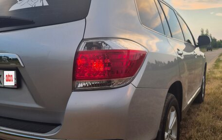 Toyota Highlander III, 2012 год, 2 200 000 рублей, 3 фотография