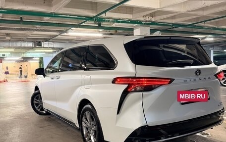Toyota Sienna, 2025 год, 8 800 000 рублей, 5 фотография
