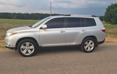 Toyota Highlander III, 2012 год, 2 200 000 рублей, 5 фотография