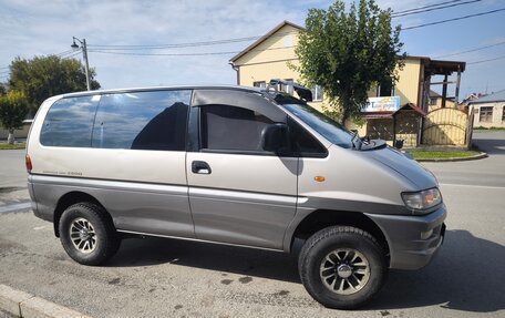Mitsubishi Delica IV, 1997 год, 850 000 рублей, 2 фотография