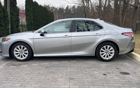 Toyota Camry, 2018 год, 1 620 000 рублей, 7 фотография