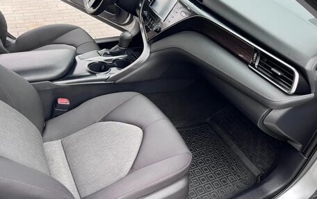 Toyota Camry, 2018 год, 1 620 000 рублей, 12 фотография
