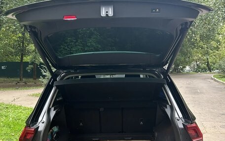 Volkswagen Tiguan II, 2019 год, 2 100 000 рублей, 10 фотография