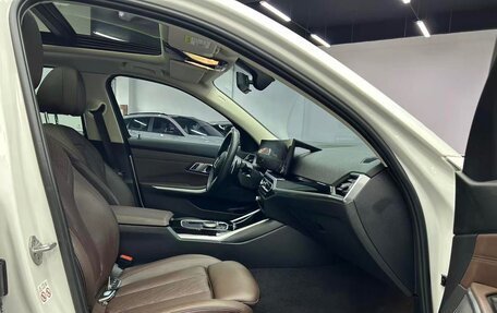 BMW 3 серия, 2023 год, 2 660 000 рублей, 18 фотография