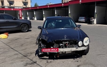 Mercedes-Benz E-Класс, 2003 год, 350 000 рублей, 3 фотография