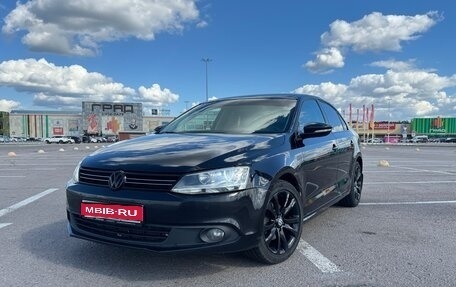 Volkswagen Jetta VI, 2013 год, 800 000 рублей, 1 фотография