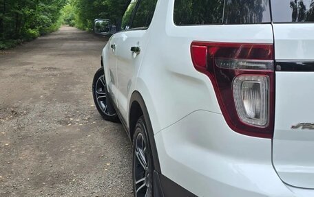 Ford Explorer VI, 2013 год, 1 700 000 рублей, 5 фотография