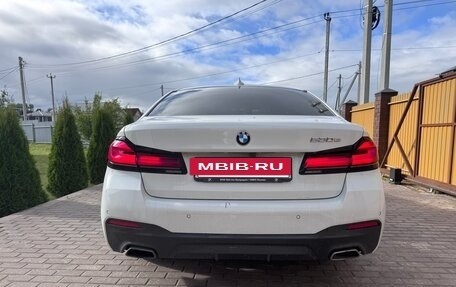 BMW 5 серия, 2021 год, 5 500 000 рублей, 5 фотография