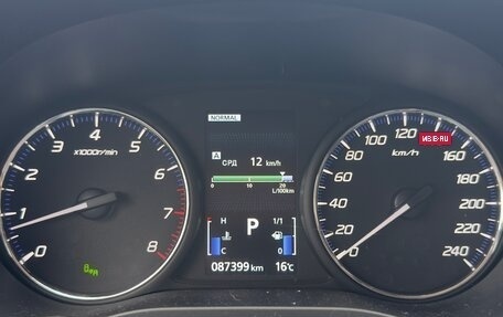 Mitsubishi Outlander III рестайлинг 3, 2014 год, 2 849 000 рублей, 15 фотография