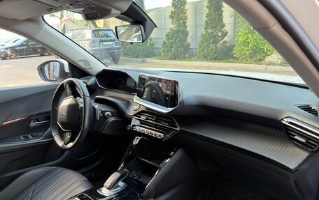 Peugeot 2008 II, 2020 год, 2 120 000 рублей, 8 фотография