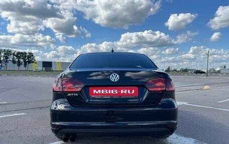 Volkswagen Jetta VI, 2013 год, 800 000 рублей, 4 фотография