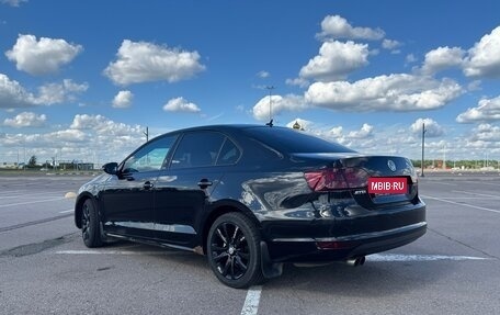 Volkswagen Jetta VI, 2013 год, 800 000 рублей, 3 фотография