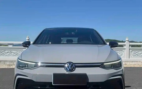Volkswagen Golf VIII, 2023 год, 1 542 000 рублей, 2 фотография