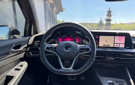 Volkswagen Golf VIII, 2023 год, 1 542 000 рублей, 9 фотография