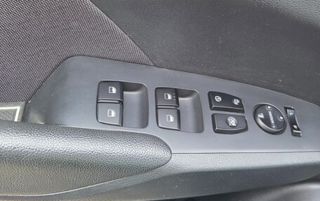 Hyundai Solaris II рестайлинг, 2018 год, 1 240 000 рублей, 12 фотография