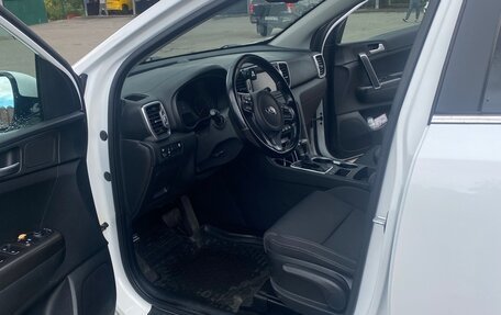 KIA Sportage IV рестайлинг, 2018 год, 1 880 000 рублей, 6 фотография
