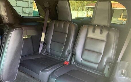 Ford Explorer VI, 2013 год, 1 900 000 рублей, 13 фотография