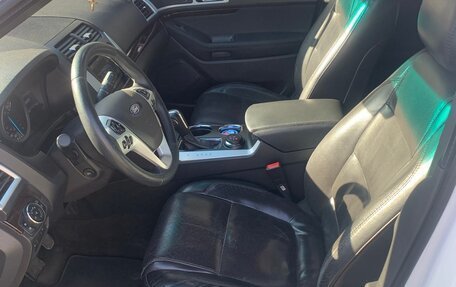 Ford Explorer VI, 2013 год, 1 900 000 рублей, 21 фотография