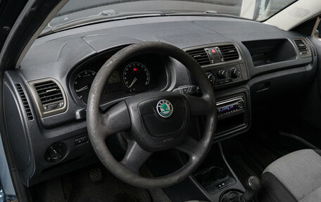 Skoda Fabia II, 2010 год, 390 000 рублей, 10 фотография
