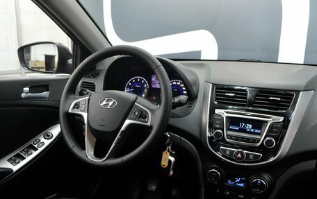 Hyundai Solaris II рестайлинг, 2015 год, 1 049 900 рублей, 9 фотография