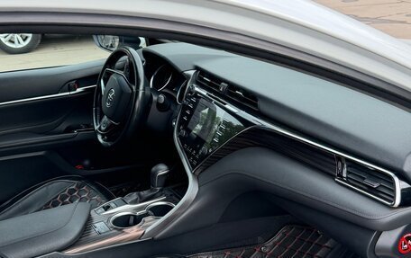 Toyota Camry, 2018 год, 2 550 000 рублей, 11 фотография