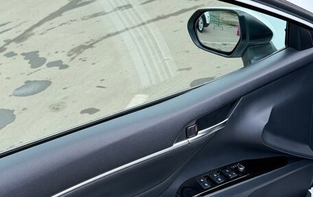Toyota Camry, 2018 год, 2 550 000 рублей, 15 фотография