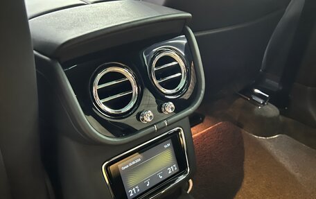 Bentley Bentayga I, 2021 год, 20 000 000 рублей, 15 фотография