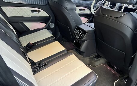 Bentley Bentayga I, 2021 год, 20 000 000 рублей, 16 фотография