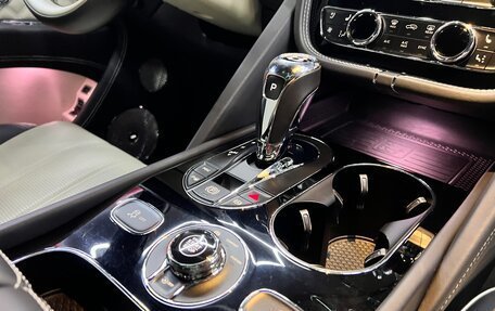 Bentley Bentayga I, 2021 год, 20 000 000 рублей, 33 фотография