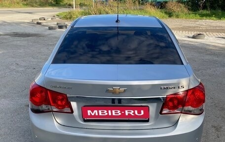 Chevrolet Cruze II, 2011 год, 700 000 рублей, 5 фотография
