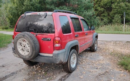 Jeep Liberty (North America) I, 2001 год, 400 000 рублей, 2 фотография