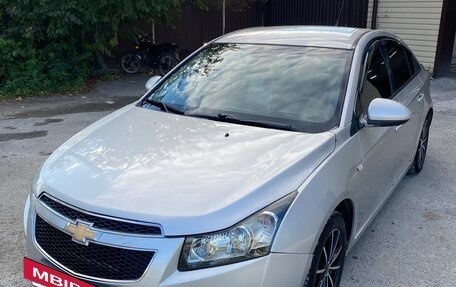 Chevrolet Cruze II, 2011 год, 700 000 рублей, 2 фотография