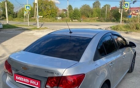 Chevrolet Cruze II, 2011 год, 700 000 рублей, 4 фотография