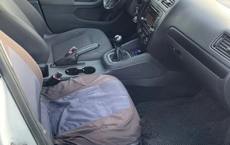 Volkswagen Jetta VI, 2012 год, 779 000 рублей, 3 фотография