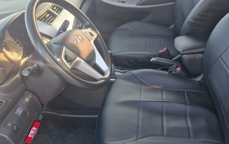 Hyundai Solaris II рестайлинг, 2011 год, 690 000 рублей, 6 фотография