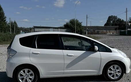 Honda Fit III, 2010 год, 750 000 рублей, 5 фотография