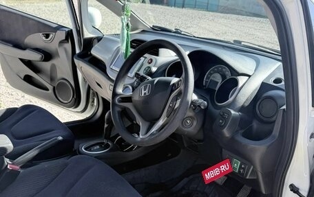 Honda Fit III, 2010 год, 750 000 рублей, 2 фотография