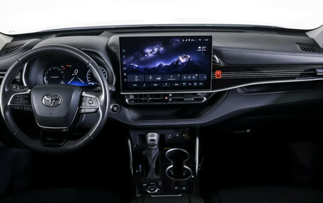 Toyota Highlander, 2025 год, 4 990 000 рублей, 13 фотография