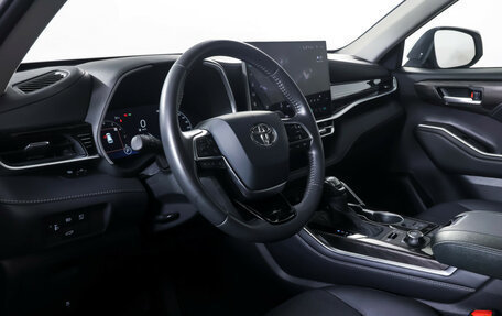 Toyota Highlander, 2025 год, 4 990 000 рублей, 16 фотография